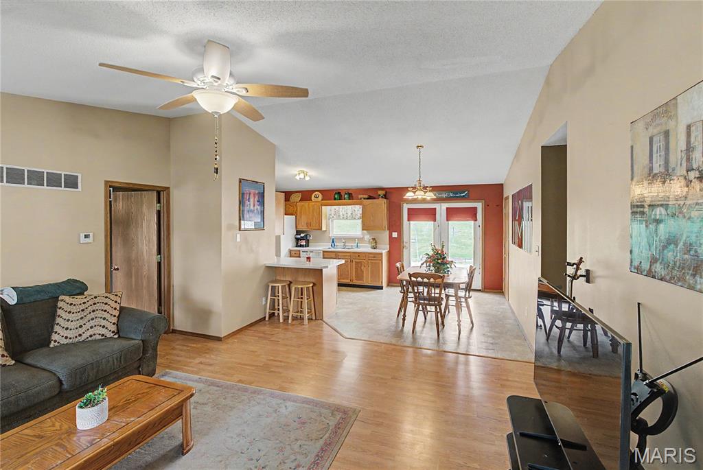 Hillcrest Manor - Residential