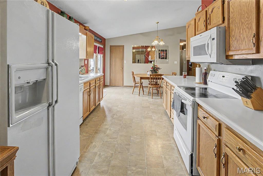 Hillcrest Manor - Residential