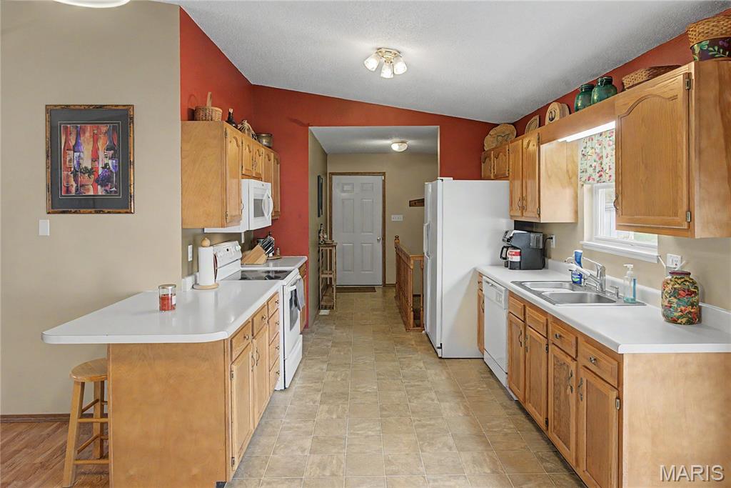 Hillcrest Manor - Residential