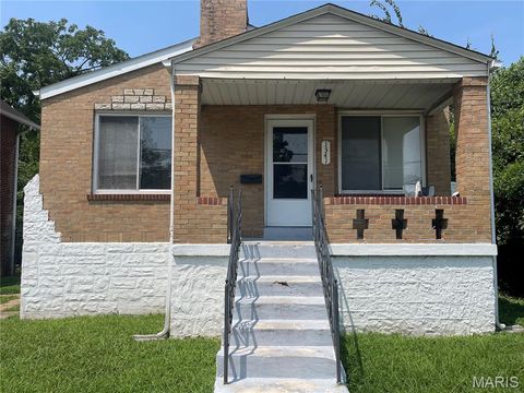 Photo of 1341 Kingsland Avenue, St Louis, MO 63133 (MLS # 26019220)