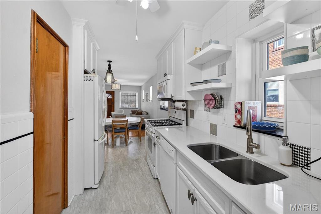 Hill Top View - Residential