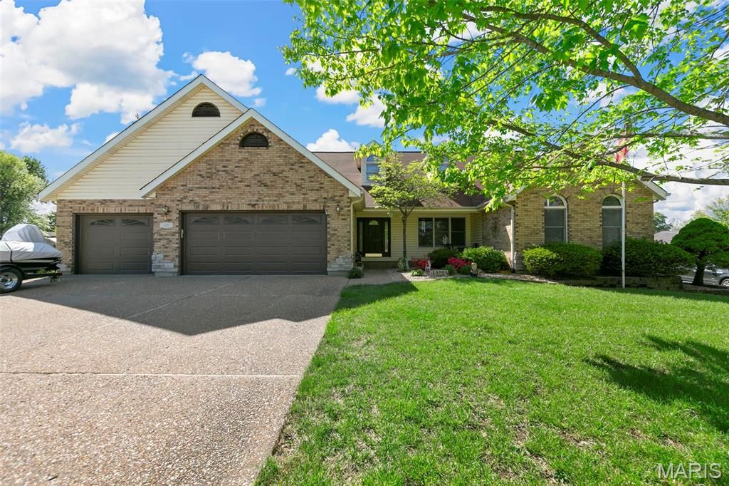 Photo of 609 Meyer Road, Wentzville, MO 63385 (MLS # 26024324)