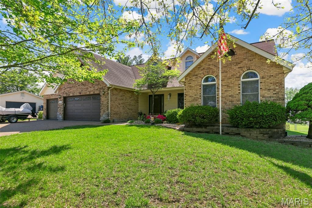 Photo of 609 Meyer Road, Wentzville, MO 63385 (MLS # 26024324)