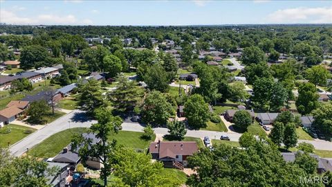 Tiny photo for 9909 Chantenay Drive, St Louis, MO 63123 (MLS # 26029936)