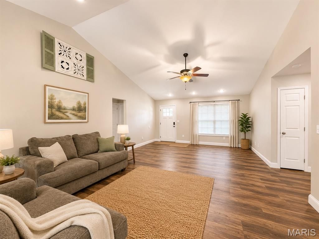 Photo of 3795 Wildwood Path, Poplar Bluff, MO 63901 (MLS # 26042442)