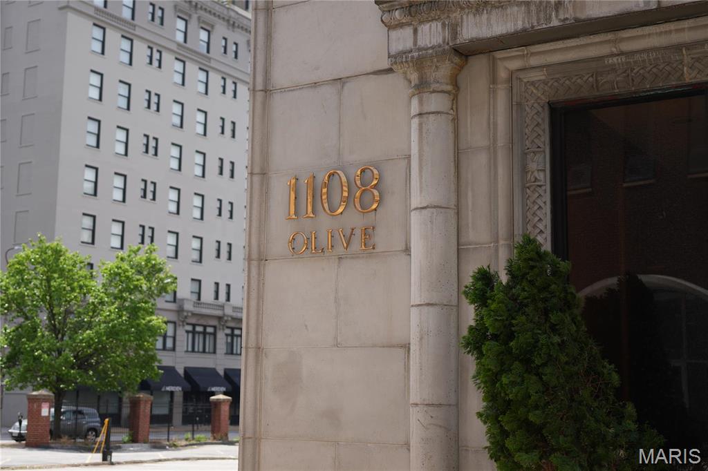 Lucas & Hunt Add - Commercial Sale