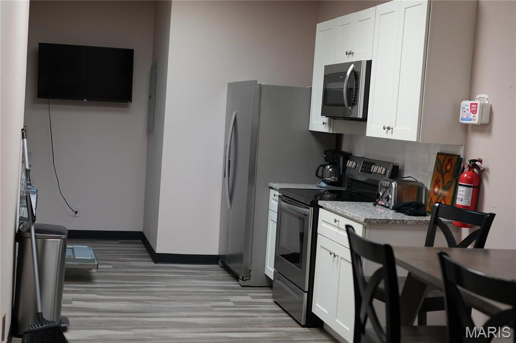 Lucas & Hunt Add - Commercial Sale