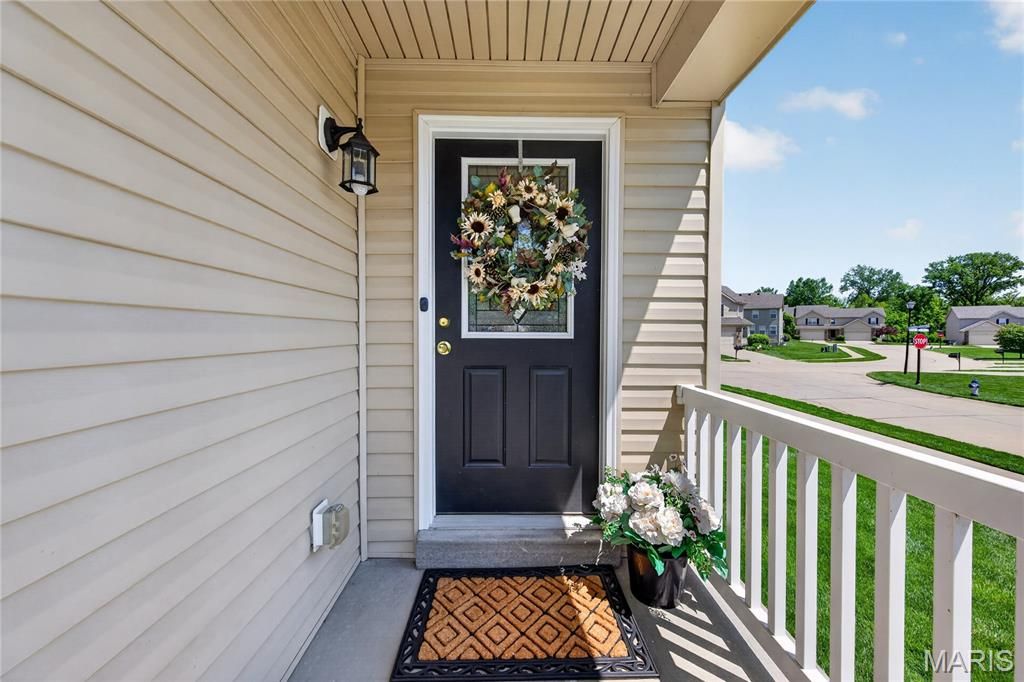Photo of 2101 Maple Glen Court, St Peters, MO 63376 (MLS # 26027487)