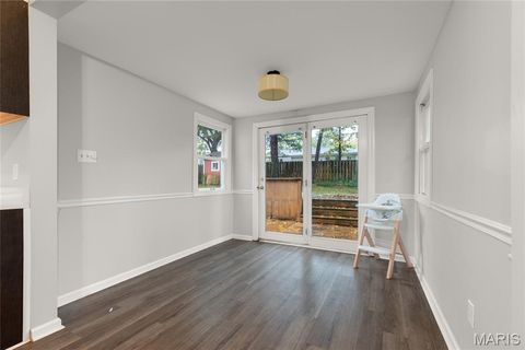 Tiny photo for 1133 N Harrison Avenue, Kirkwood, MO 63122 (MLS # 25056670)