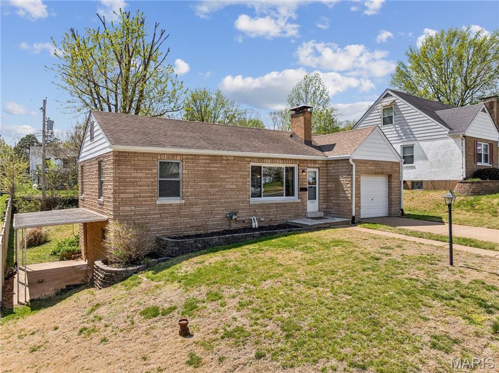 Photo of 9304 Lenard Court, Unincorporated, MO 63123 (MLS # 26021156)
