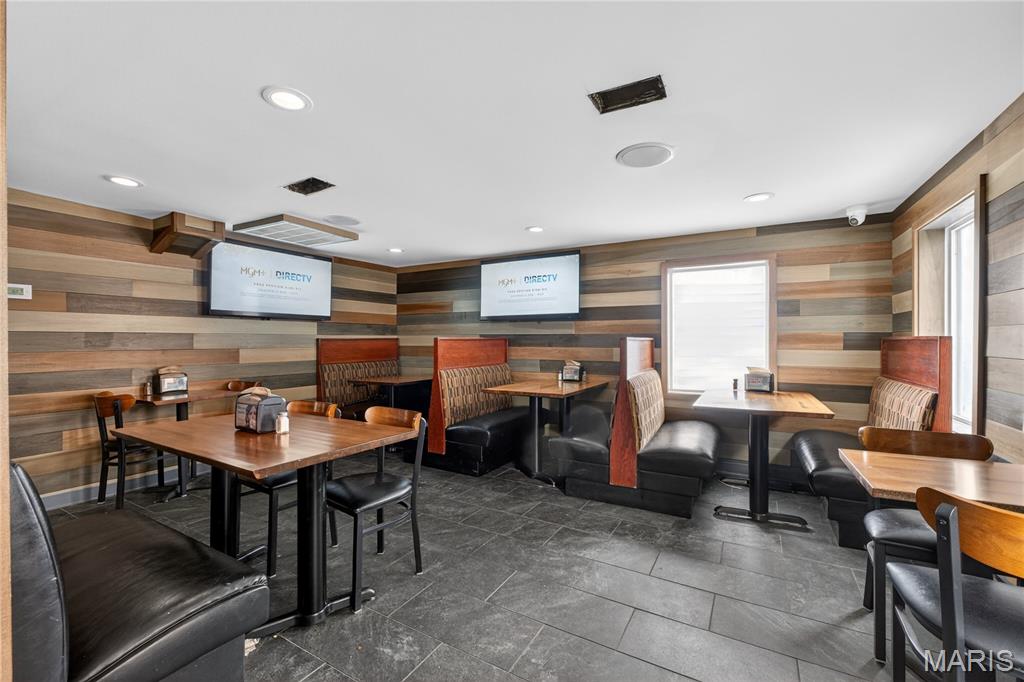 Gravois City Limits Park - Commercial Lease