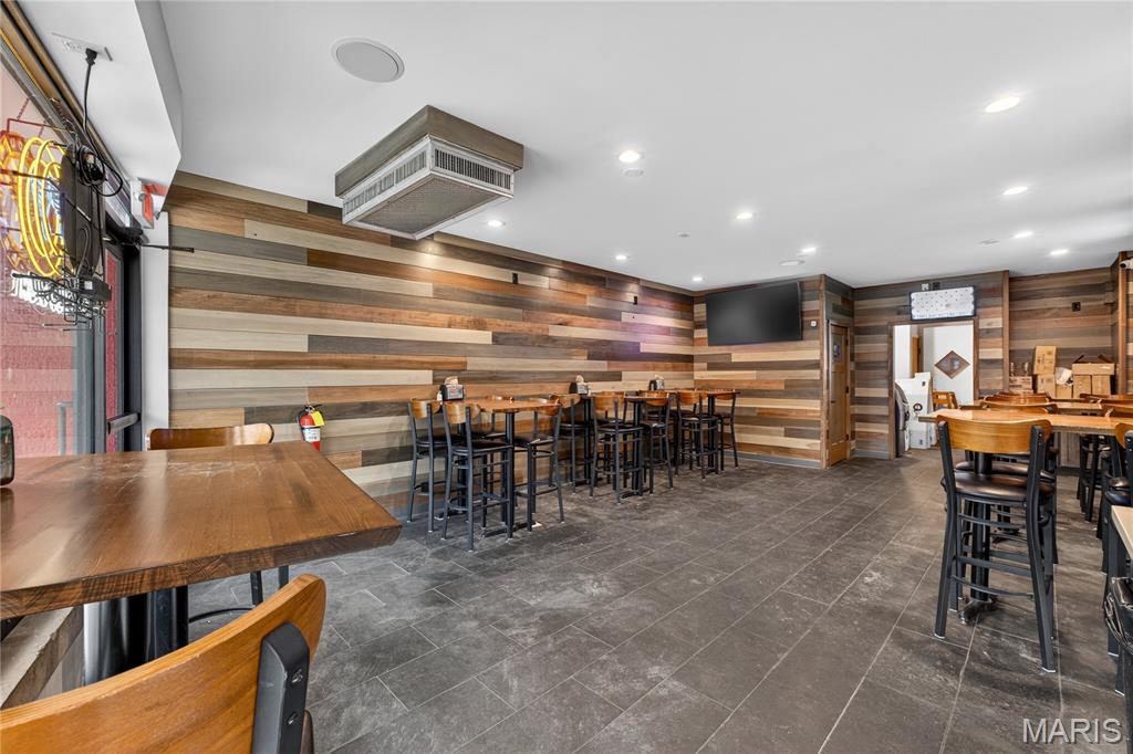 Gravois City Limits Park - Commercial Lease