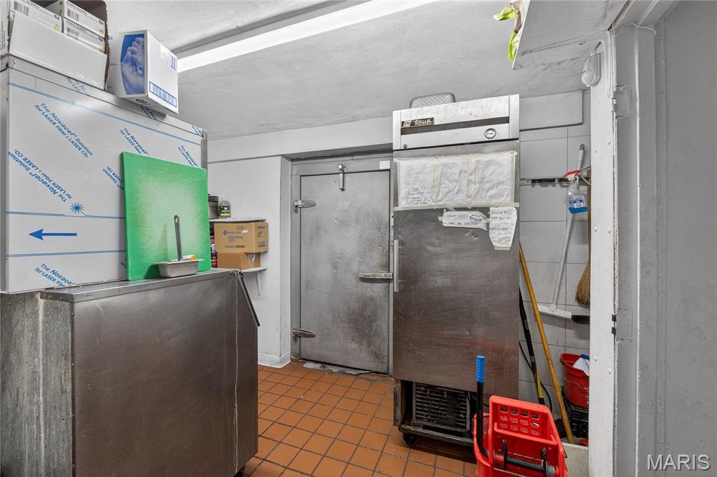 Gravois City Limits Park - Commercial Lease