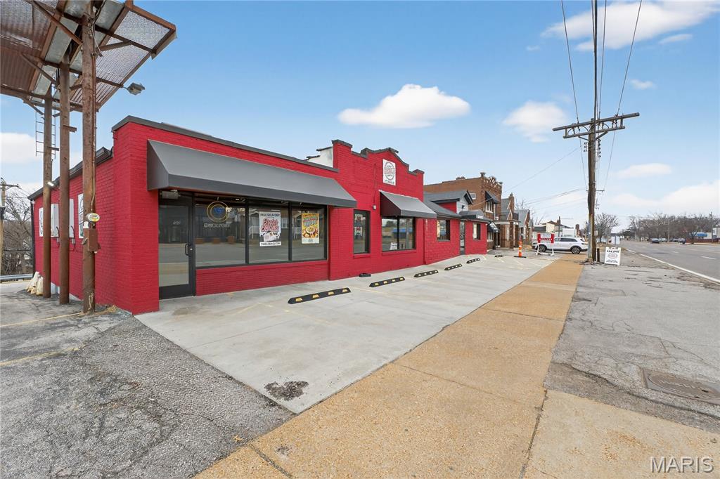 Gravois City Limits Park - Commercial Lease