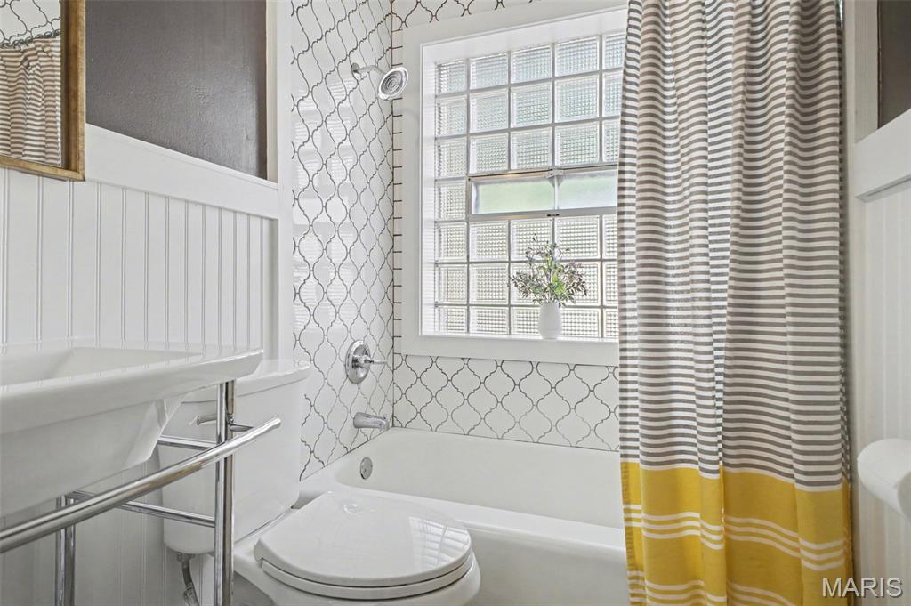 Jamieson Place Condos - Residential