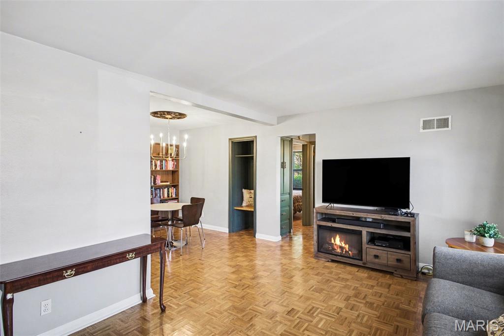 Jamieson Place Condos - Residential