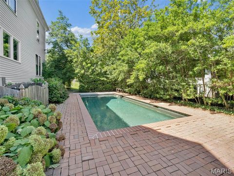Tiny photo for 156 Gray Avenue, Webster Groves, MO 63119 (MLS # 25009847)