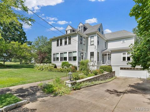Tiny photo for 156 Gray Avenue, Webster Groves, MO 63119 (MLS # 25009847)
