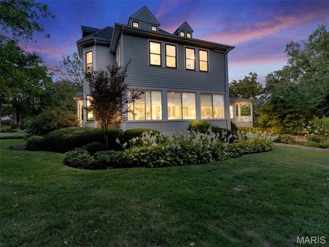 Tiny photo for 156 Gray Avenue, Webster Groves, MO 63119 (MLS # 25009847)