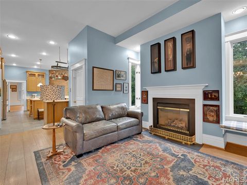 Tiny photo for 156 Gray Avenue, Webster Groves, MO 63119 (MLS # 25009847)