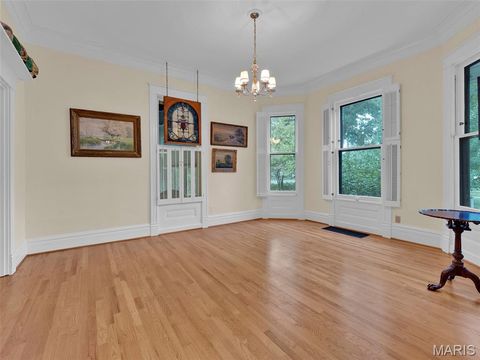 Tiny photo for 156 Gray Avenue, Webster Groves, MO 63119 (MLS # 25009847)
