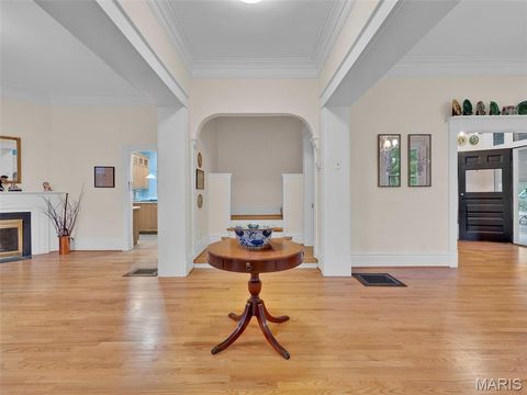 Tiny photo for 156 Gray Avenue, Webster Groves, MO 63119 (MLS # 25009847)