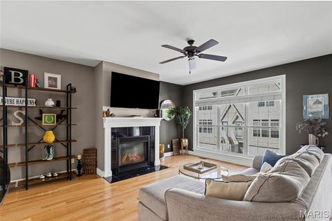 Photo of 417 S Geyer Road #2, Kirkwood, MO 63122 (MLS # 25069381)