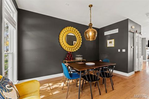 Tiny photo for 417 S Geyer Road #2, Kirkwood, MO 63122 (MLS # 25069381)