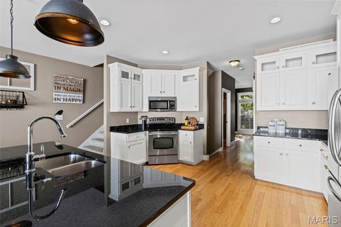 Tiny photo for 417 S Geyer Road #2, Kirkwood, MO 63122 (MLS # 25069381)