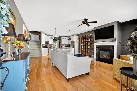 Tiny photo for 417 S Geyer Road #2, Kirkwood, MO 63122 (MLS # 25069381)
