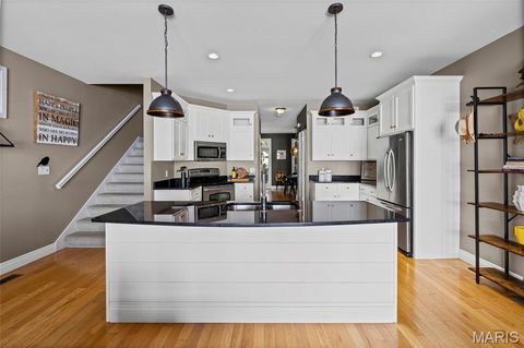 Tiny photo for 417 S Geyer Road #2, Kirkwood, MO 63122 (MLS # 25069381)