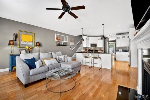 Photo of 417 S Geyer Road #2, Kirkwood, MO 63122 (MLS # 25069381)