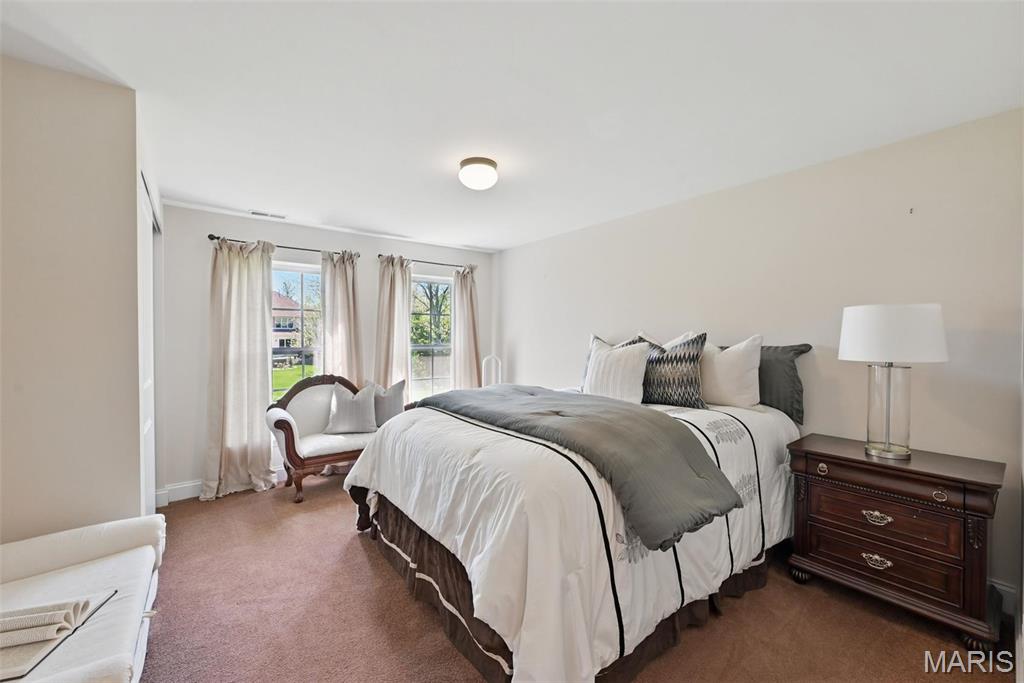 O'Fallon, Missouri 63366, United States, 6 Bedrooms Bedrooms, ,5 BathroomsBathrooms,Residential,Active,115812