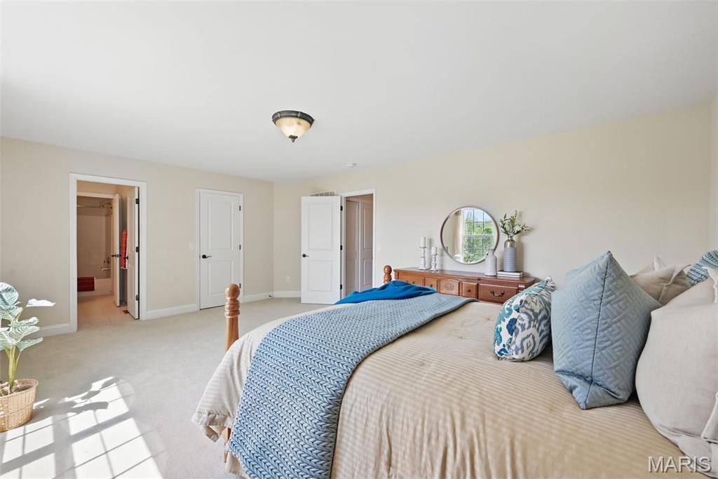 O'Fallon, Missouri 63366, United States, 6 Bedrooms Bedrooms, ,5 BathroomsBathrooms,Residential,Active,115812