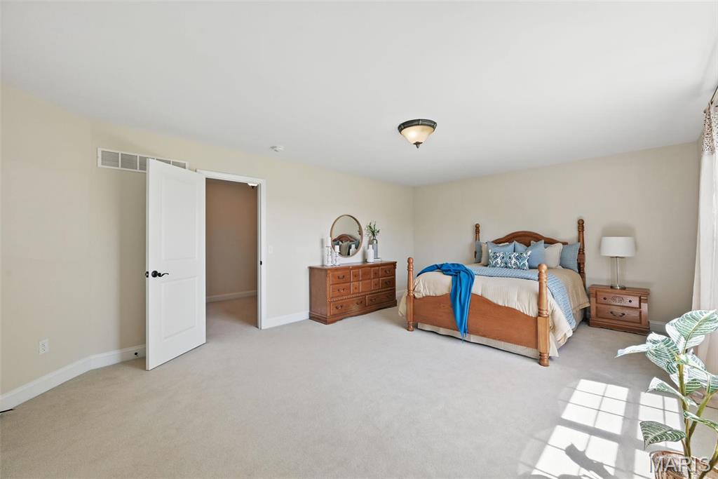 O'Fallon, Missouri 63366, United States, 6 Bedrooms Bedrooms, ,5 BathroomsBathrooms,Residential,Active,115812