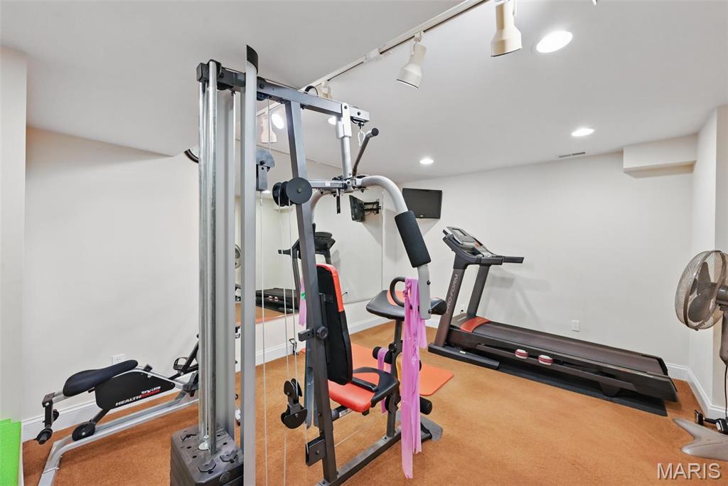 O'Fallon, Missouri 63366, United States, 6 Bedrooms Bedrooms, ,5 BathroomsBathrooms,Residential,Active,115812