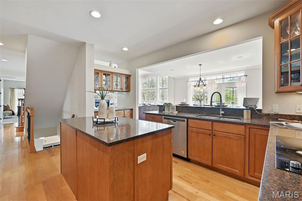 O'Fallon, Missouri 63366, United States, 6 Bedrooms Bedrooms, ,5 BathroomsBathrooms,Residential,Active,115812