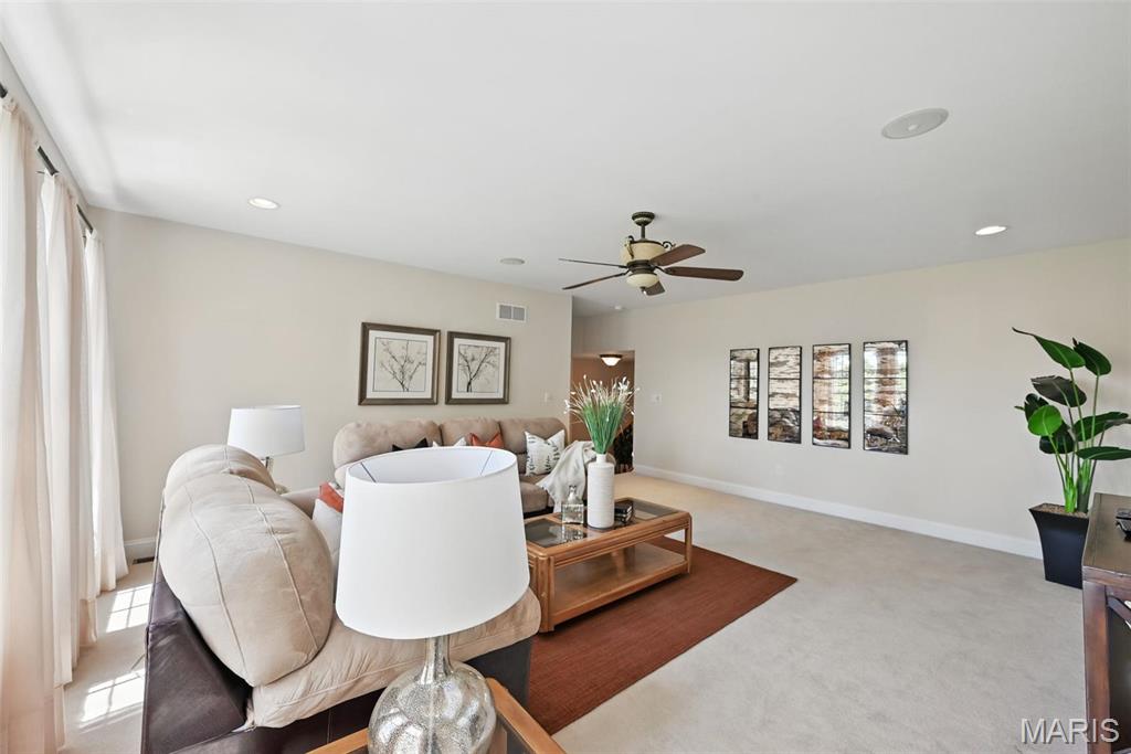 O'Fallon, Missouri 63366, United States, 6 Bedrooms Bedrooms, ,5 BathroomsBathrooms,Residential,Active,115812