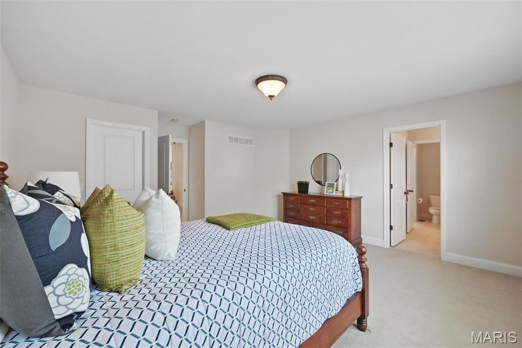 O'Fallon, Missouri 63366, United States, 6 Bedrooms Bedrooms, ,5 BathroomsBathrooms,Residential,Active,115812