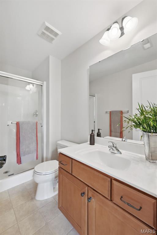 O'Fallon, Missouri 63366, United States, 6 Bedrooms Bedrooms, ,5 BathroomsBathrooms,Residential,Active,115812