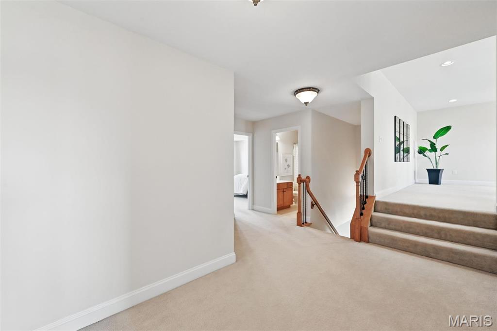 O'Fallon, Missouri 63366, United States, 6 Bedrooms Bedrooms, ,5 BathroomsBathrooms,Residential,Active,115812