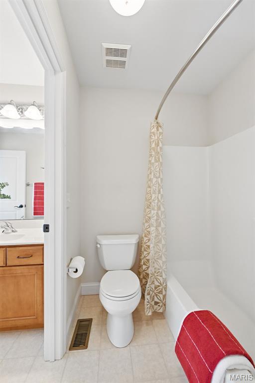 O'Fallon, Missouri 63366, United States, 6 Bedrooms Bedrooms, ,5 BathroomsBathrooms,Residential,Active,115812