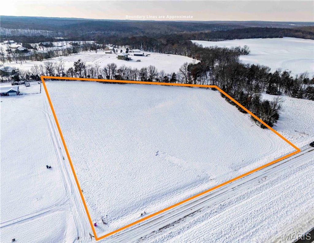 Photo of 00 Hwy 61 W Outer Road Road, Bowling Green, MO 63441 (MLS # 25079906)