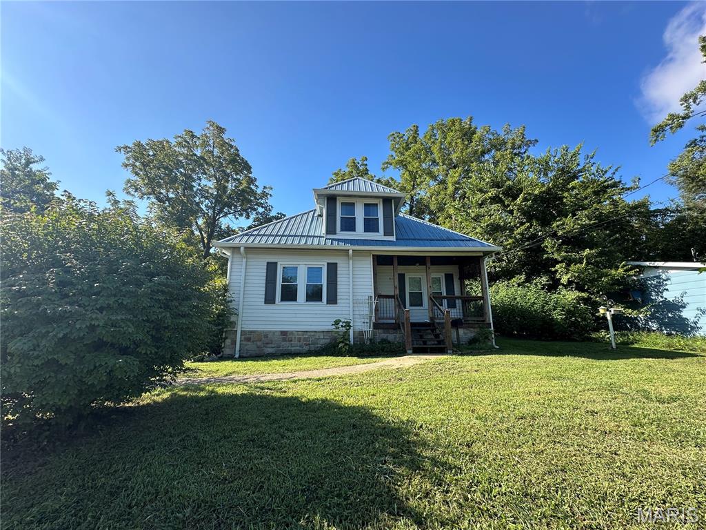 Photo 1 of 31 — 807 E 4th Street, Salem, MO 65560