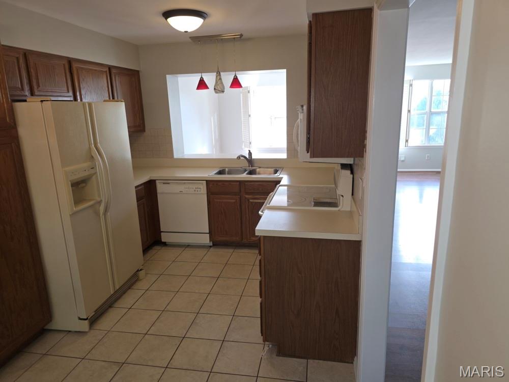 Autumn Lakes Condo Eight - Residential