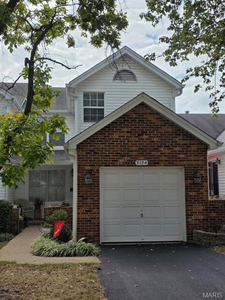 Seller will credit buyer with 6 months of HOA fees. Opportunity to own a TRUE TOWNHOME IN AUTUMN LAKES. This home has been updated. repainted and ready for the new owner to move right in. Lower level equipped with a complete Hot Tub/Spa area for your enjoyment or medial needs. Lower-level ingress and egress out to the deck.. Main level with updated eat in kitchen, formal dining room with a formal living room. Living room opens to a spacious deck to enjoy to common area behind. Going up the split stairs opens to  the bedroom area. 2 or 3 possible bedrooms or 2 bedrooms with a den. Your choice. Owners' suite with double sinks, shower/ tub with a spacious linen closet. Owner suite with A large open closet. Updated to pass Maryland Heights OCC Inspection. PLEASE check out AutumnLakesSTL.com for all the rules and restrictions. Pool, sewer, water, trash, tennis court, basketball court, 3 lakes, sidewalk walking trail around entire property containing 66 acs.. some insurance. some exterior structure parts are included in monthly fees. One of the easiest to access communities in Maryland Heights. One of the larger townhomes in Autumn Lakes. Welcome Home.
