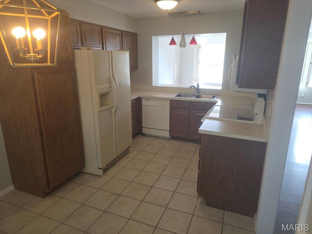 Autumn Lakes Condo Eight - Residential