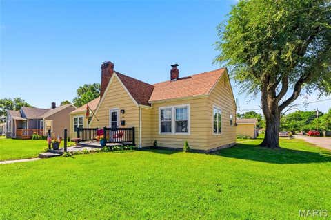 Tiny photo for 306 E Main Street, Bowling Green, MO 63334 (MLS # 26038273)