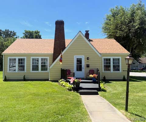 Photo of 306 E Main Street, Bowling Green, MO 63334 (MLS # 26038273)