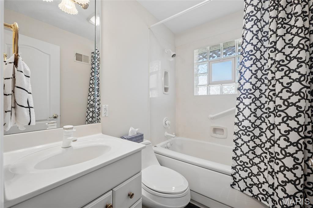 Saxon Manor 1 - Residential